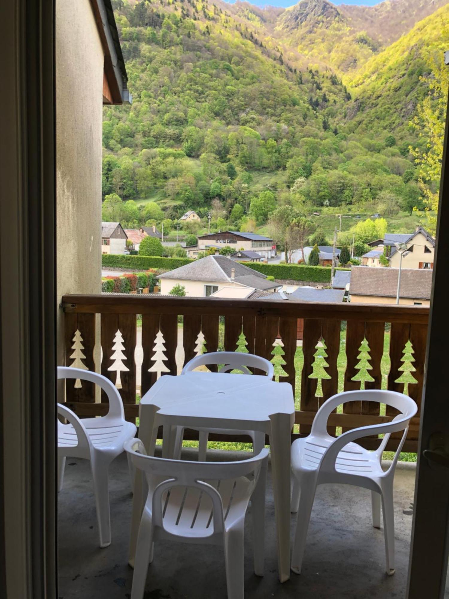 Appart T 3 Bagneres-De-Luchon Vue Montagne - Piscine Mi Juin 外观 照片